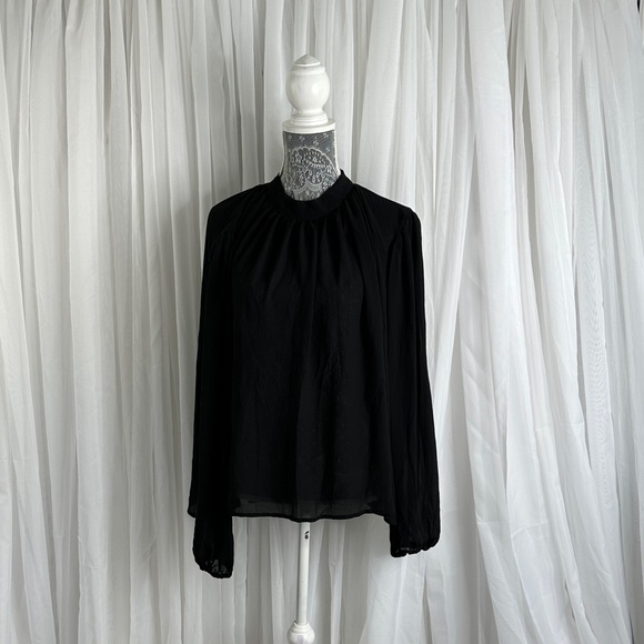 Elegant Black Women's Top - Picture 1 of 1